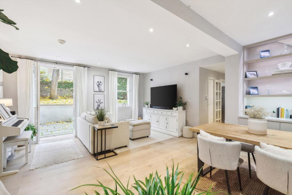 2 bed 1st Floor Flat for rent in Chelsea. From Knight Frank - Lettings - Chelsea