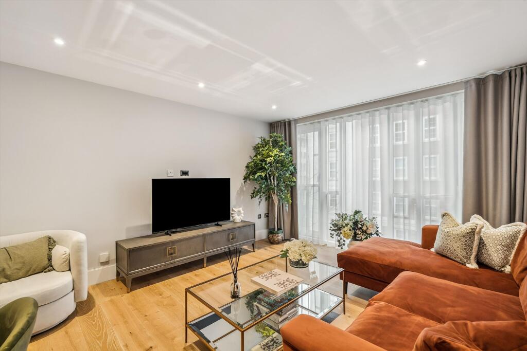 3 bed 1st Floor Flat for rent in London. From Knight Frank - Marylebone