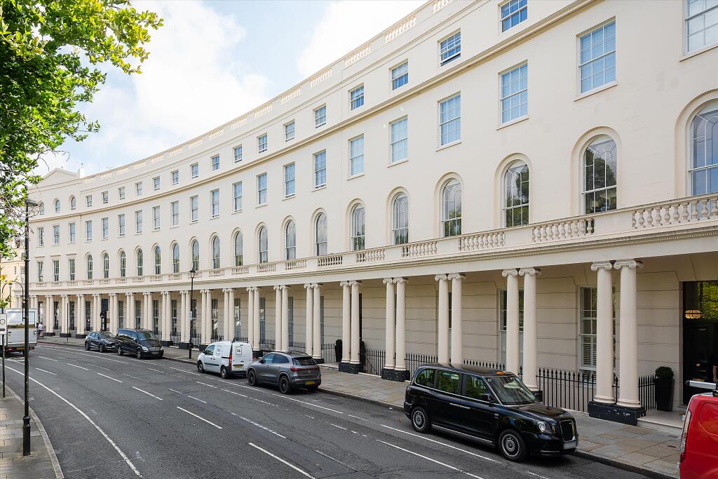 1 bed 1st Floor Flat for rent in London. From Knight Frank - Marylebone