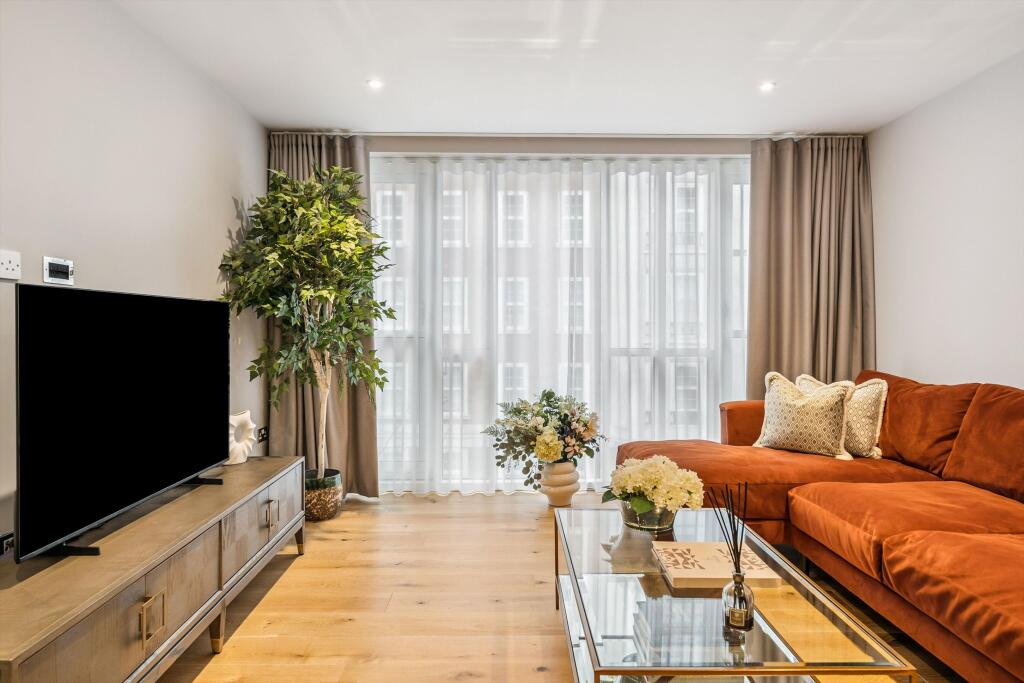 2 bed 1st Floor Flat for rent in Camden Town. From Knight Frank - Marylebone