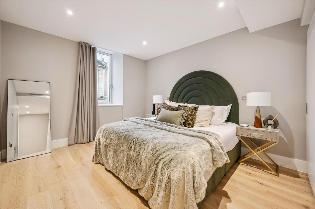 1 bed 1st Floor Flat for rent in Camden Town. From Knight Frank - Marylebone