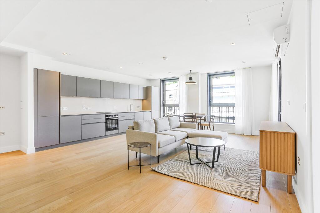 2 bed 1st Floor Flat for rent in . From Knight Frank - Marylebone