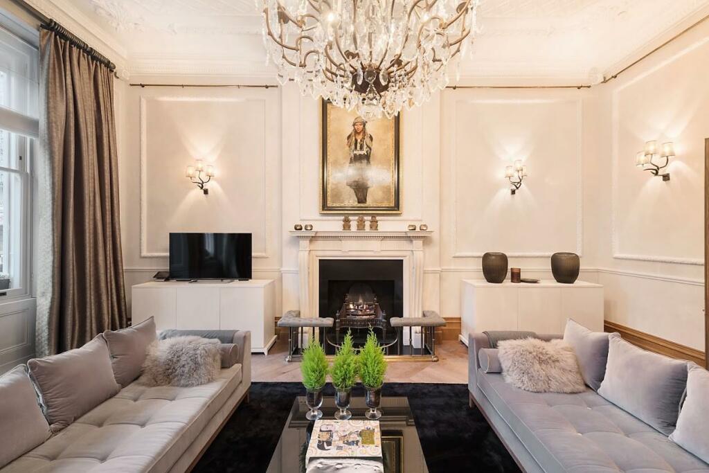 3 bed Annexe for rent in London. From Knight Frank - Lettings - Knightsbridge
