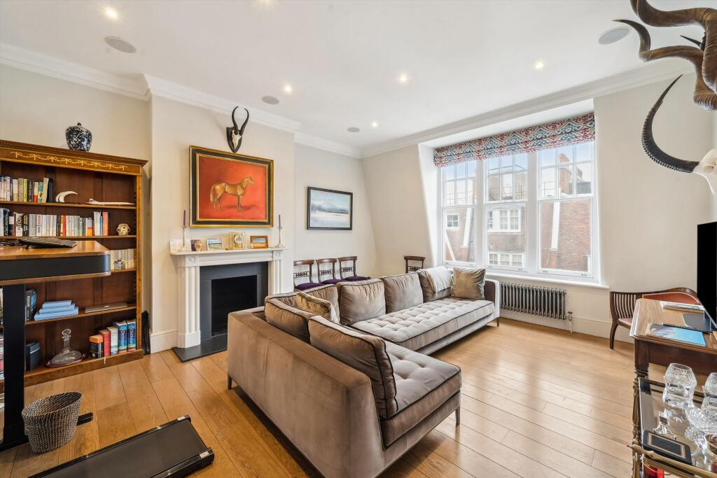 1 bed 1st Floor Flat for rent in London. From Knight Frank - Lettings - Knightsbridge