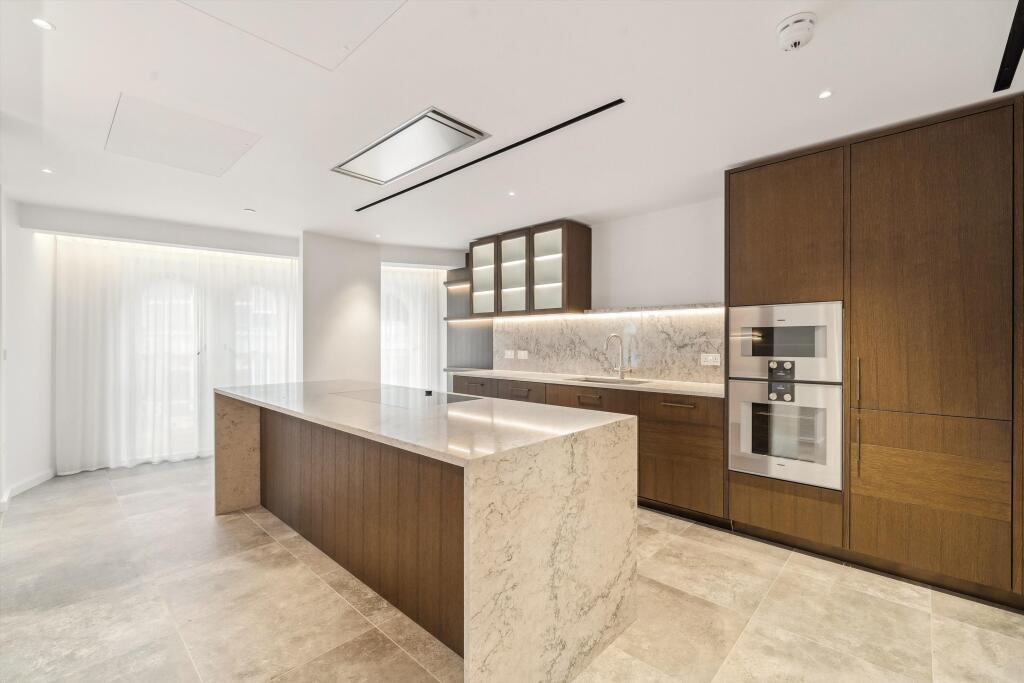 4 bed 1st Floor Flat for rent in London. From Knight Frank - Lettings - Knightsbridge