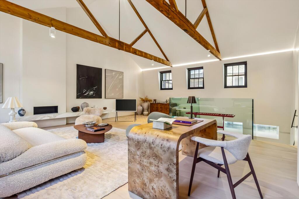 2 bed Mid Terraced House for rent in London. From Knight Frank - Lettings - Knightsbridge 2 bed Mid Terraced House for rent in London. From Knight Frank - Lettings - Knightsbridge