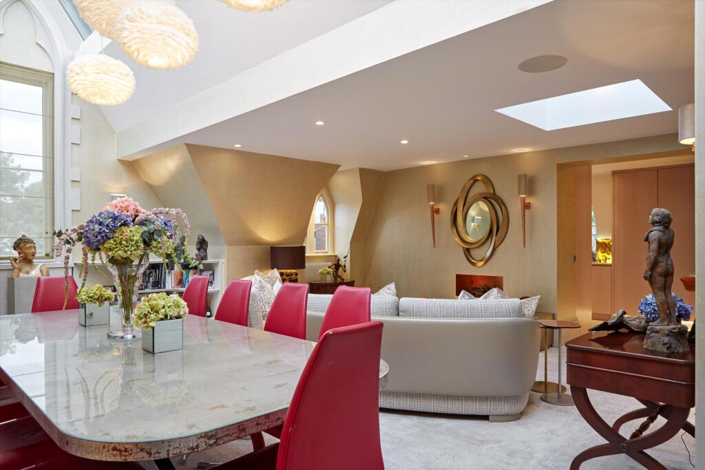 2 bed 1st Floor Flat for rent in Chelsea. From Knight Frank - Lettings - Knightsbridge