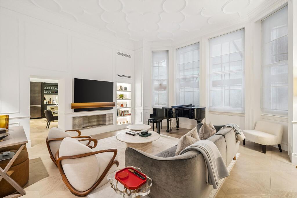 2 bed 1st Floor Flat for rent in London. From Knight Frank - Lettings - Knightsbridge