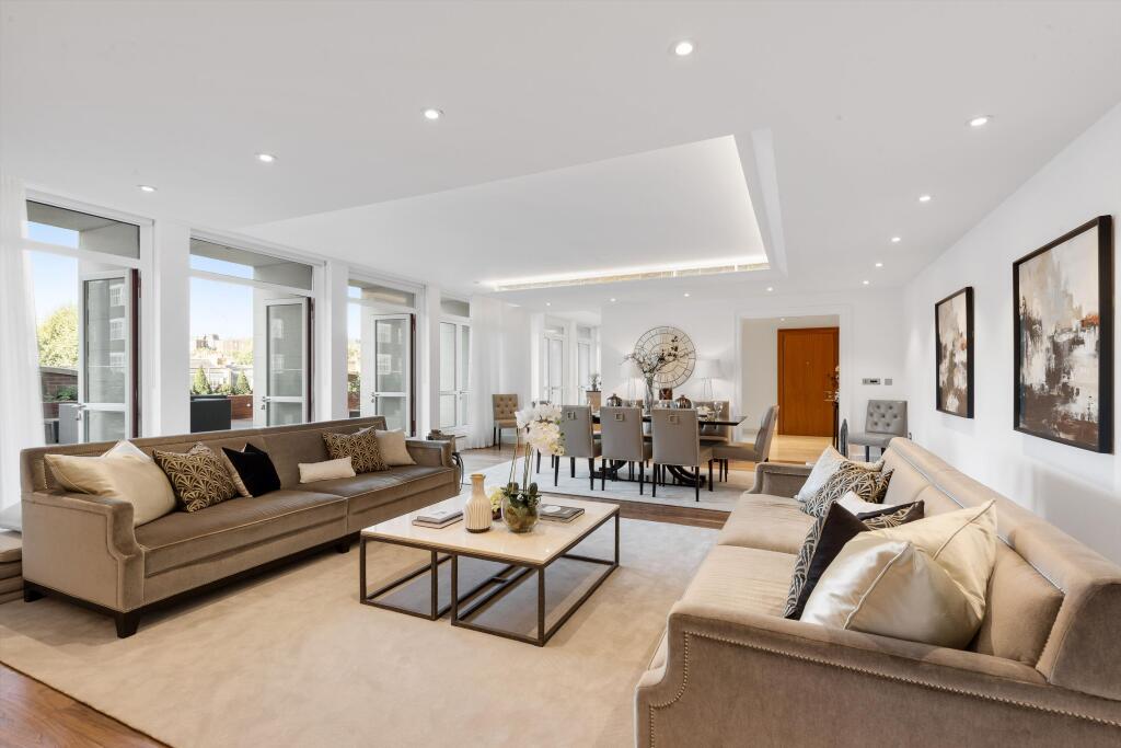 3 bed 1st Floor Flat for rent in London. From Knight Frank - Lettings - Knightsbridge