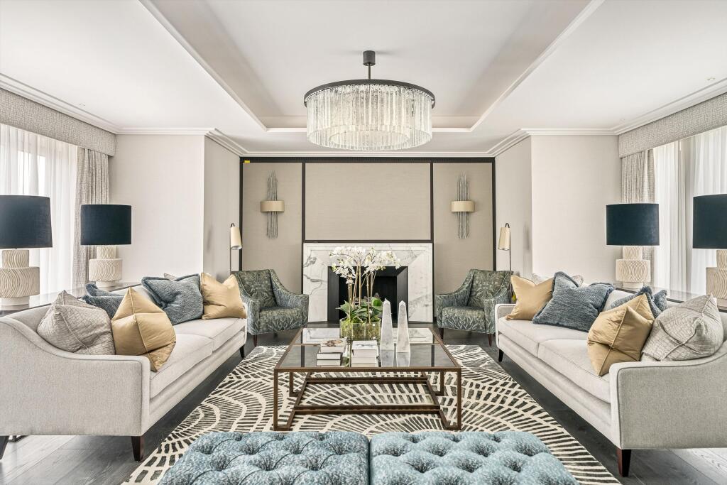 5 bed 1st Floor Flat for rent in London. From Knight Frank - Lettings - Knightsbridge