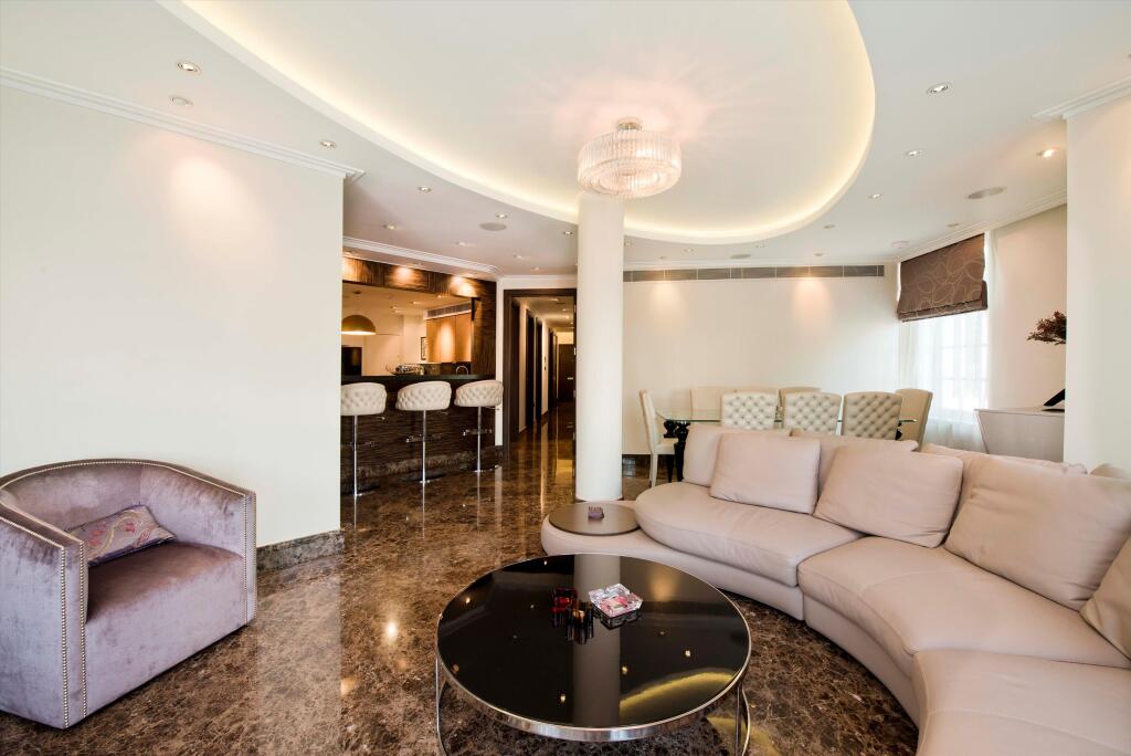 3 bed 1st Floor Flat for rent in London. From Knight Frank - Lettings - Knightsbridge