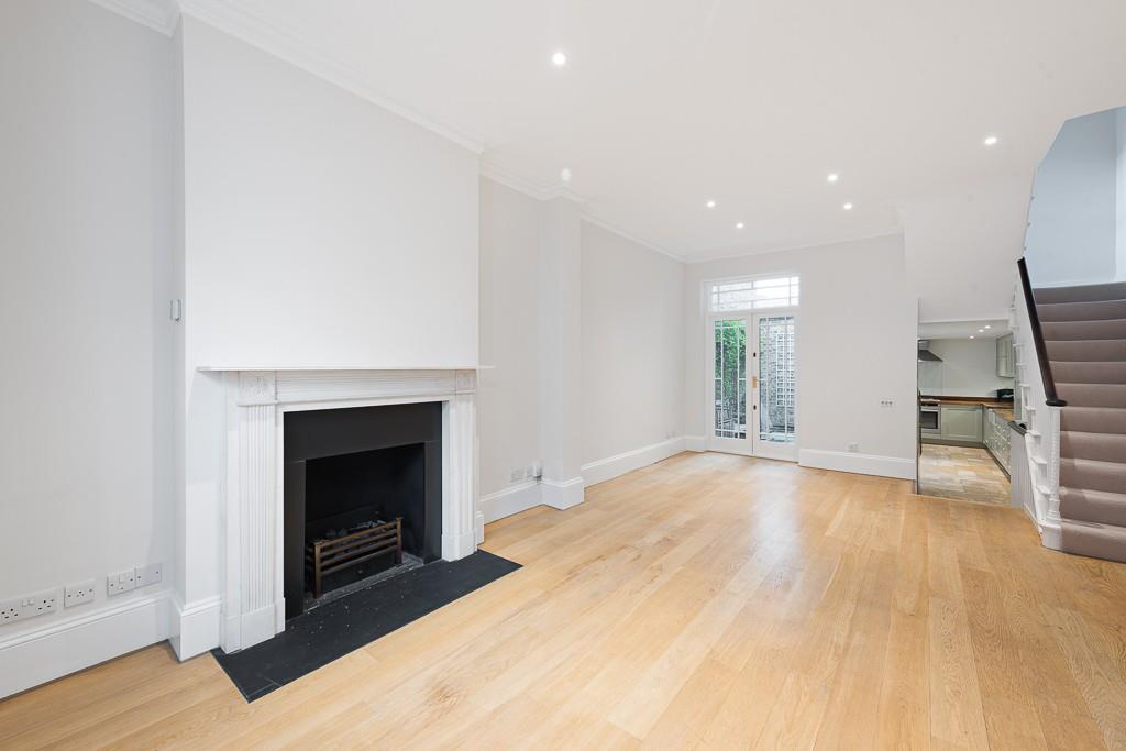4 bed Mid Terraced House for rent in London. From Knight Frank - Lettings - Knightsbridge