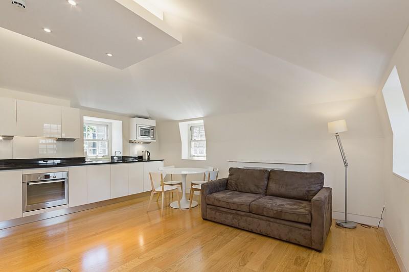 2 bed 1st Floor Flat for rent in London. From Knight Frank - Lettings - Knightsbridge