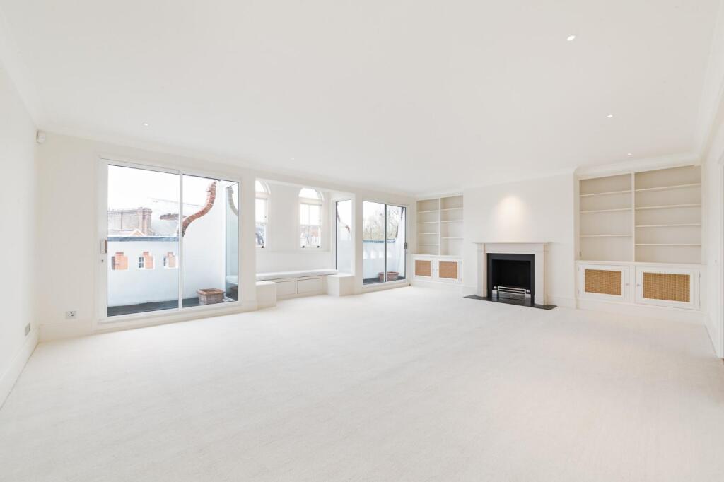 4 bed 1st Floor Flat for rent in London. From Knight Frank - Lettings - Knightsbridge