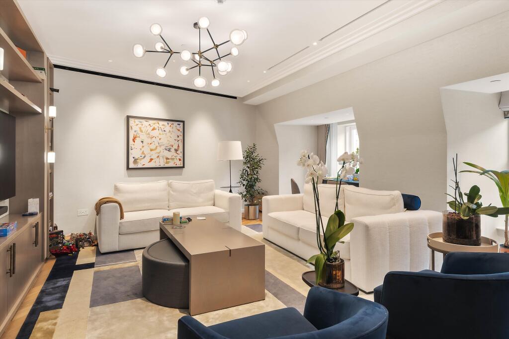 3 bed Apartment for rent in London. From Knight Frank - Lettings - Knightsbridge 3 bed Apartment for rent in London. From Knight Frank - Lettings - Knightsbridge