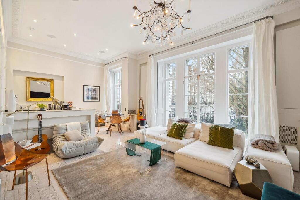 2 bed 1st Floor Flat for rent in London. From Knight Frank - Lettings - Knightsbridge
