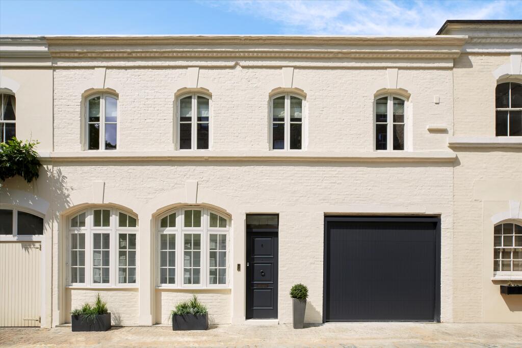 4 bed Mid Terraced House for rent in London. From Knight Frank - Lettings - Knightsbridge