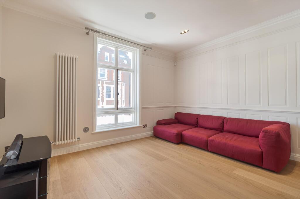 2 bed 1st Floor Flat for rent in Chelsea. From Knight Frank - Lettings - Knightsbridge