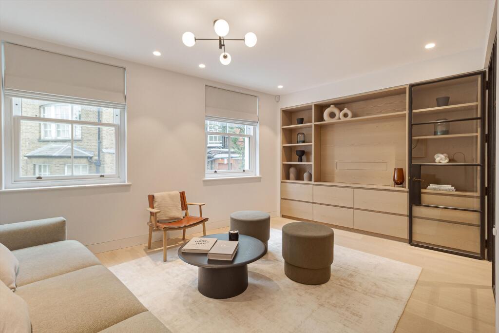 2 bed Detached for rent in London. From Knight Frank - Lettings - Knightsbridge