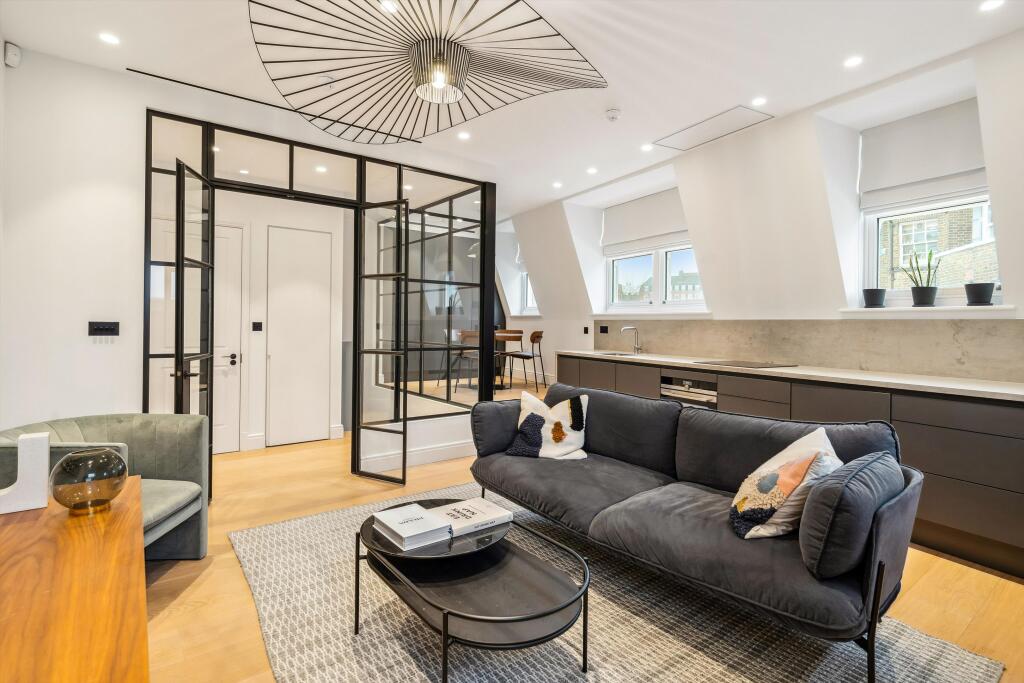 2 bed 1st Floor Flat for rent in London. From Knight Frank - Lettings - Knightsbridge