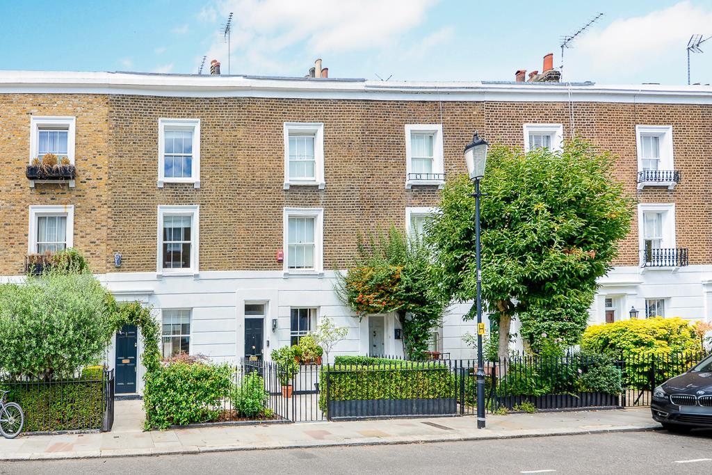 3 bed Detached for rent in London. From Knight Frank - Lettings - Knightsbridge