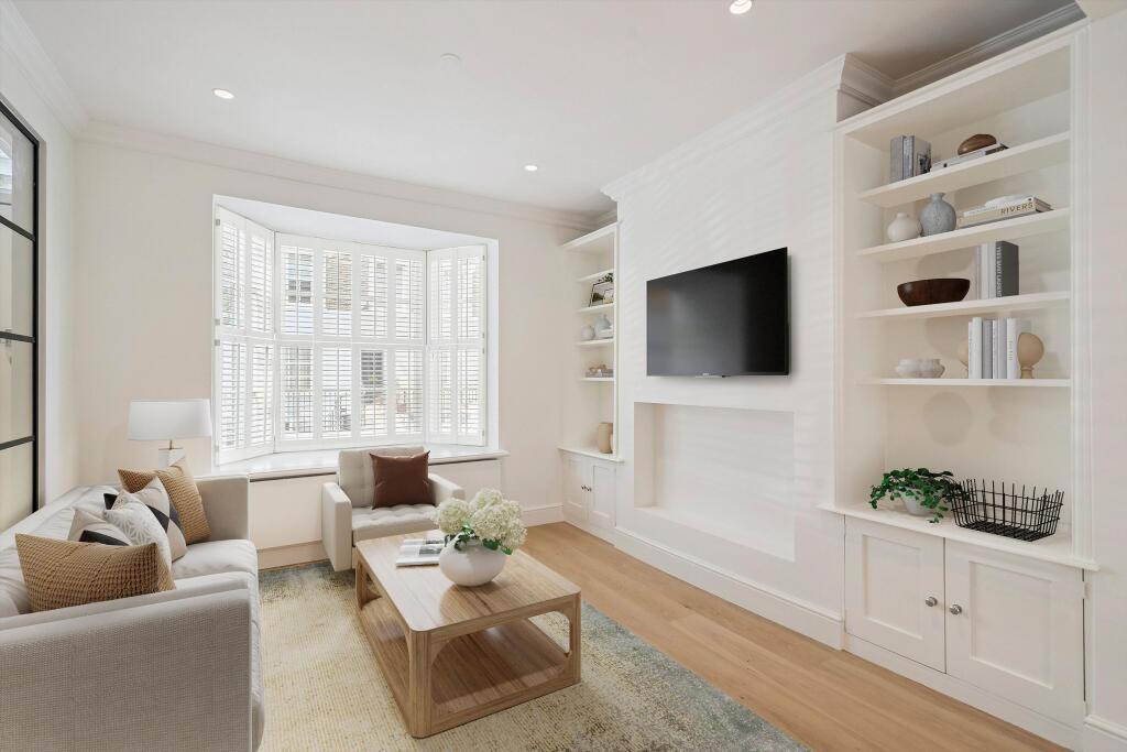 3 bed Mid Terraced House for rent in Chelsea. From Knight Frank - Lettings - Knightsbridge