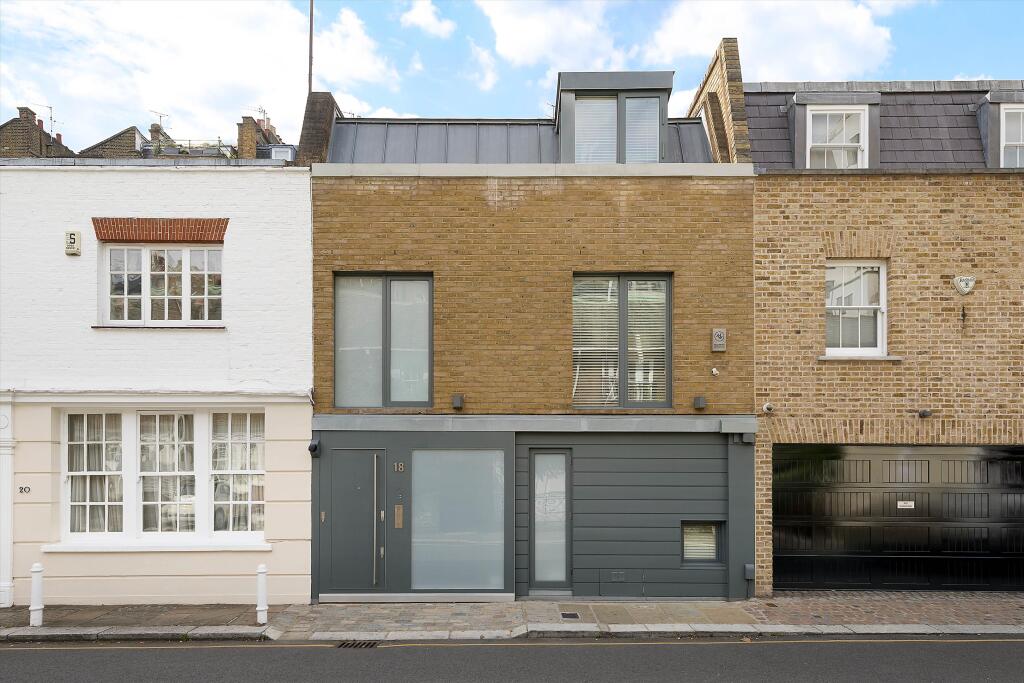 2 bed Mid Terraced House for rent in Chelsea. From Knight Frank - Lettings - Knightsbridge