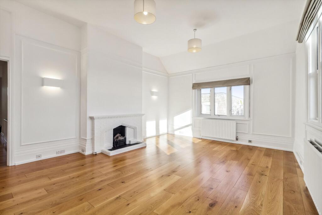 1 bed 1st Floor Flat for rent in Chelsea. From Knight Frank - Lettings - Knightsbridge