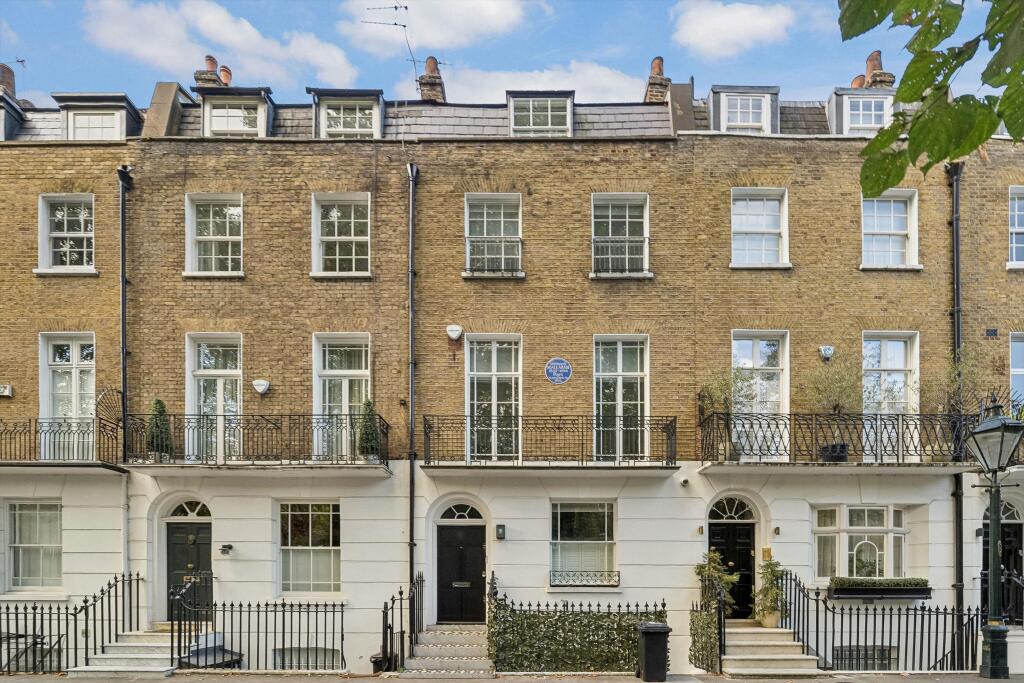 4 bed Mid Terraced House for rent in London. From Knight Frank - Lettings - Knightsbridge