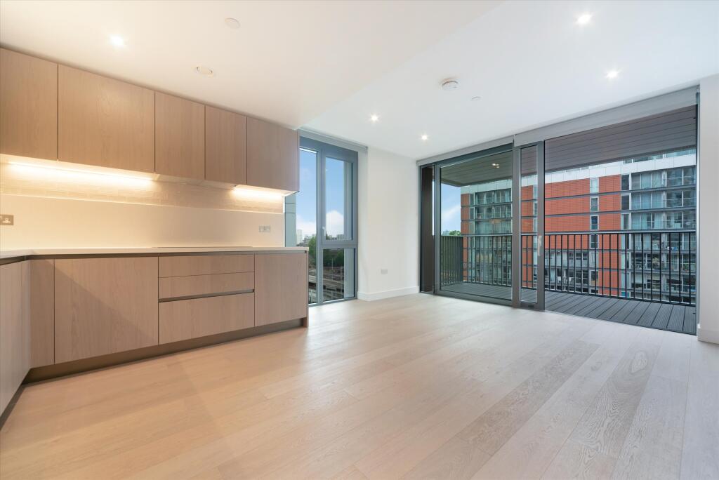 3 bed 1st Floor Flat for rent in Battersea. From Knight Frank - Lettings - Battersea