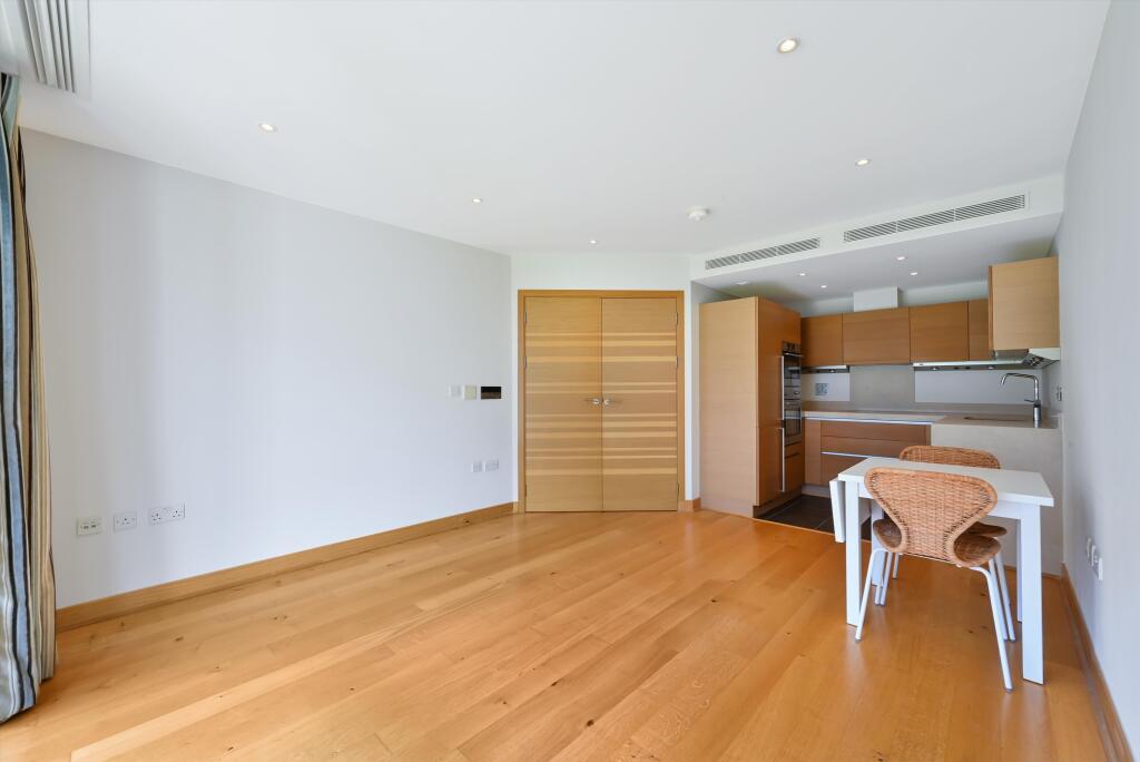 2 bed 1st Floor Flat for rent in London. From Knight Frank - Lettings - Battersea