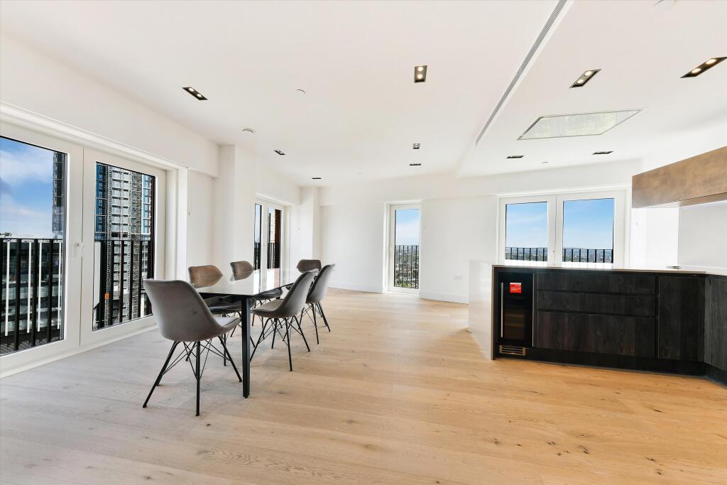 3 bed 1st Floor Flat for rent in Westminster. From Knight Frank - Lettings - Battersea 3 bed 1st Floor Flat for rent in Westminster. From Knight Frank - Lettings - Battersea