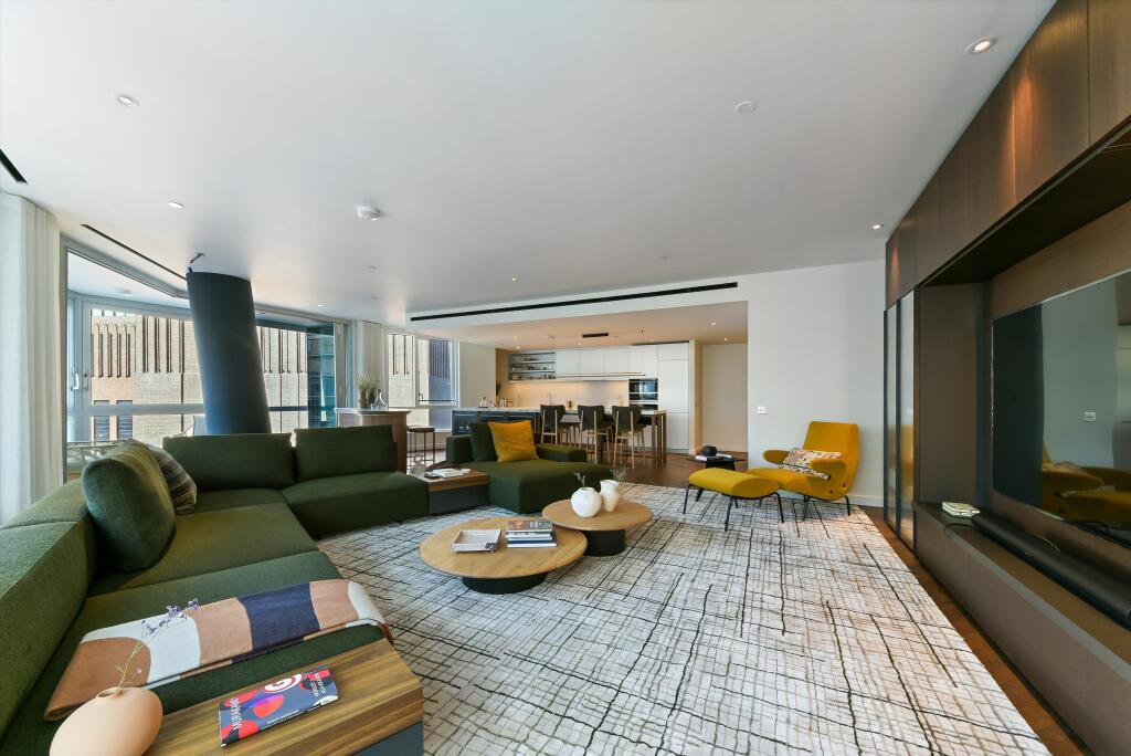 3 bed 1st Floor Flat for rent in London. From Knight Frank - Lettings - Battersea