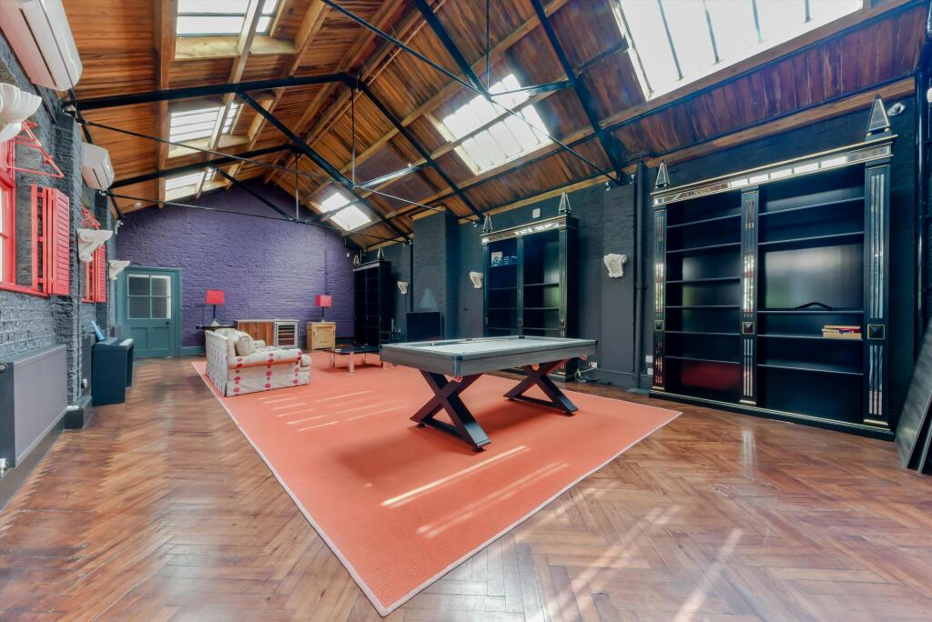3 bed 1st Floor Flat for rent in Battersea. From Knight Frank - Lettings - Battersea