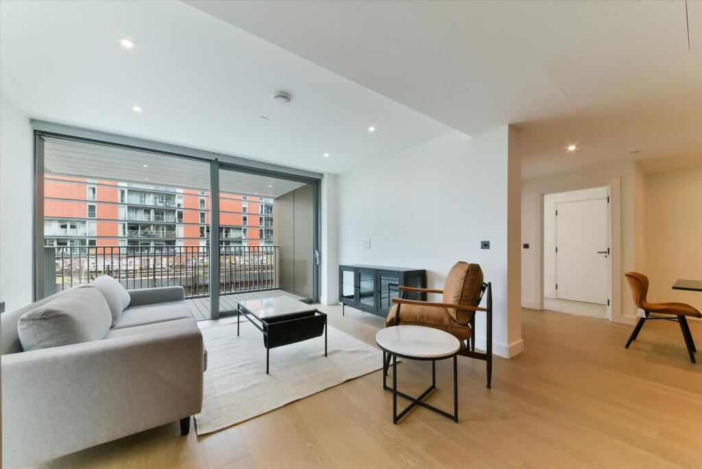 3 bed 1st Floor Flat for rent in Battersea. From Knight Frank - Lettings - Battersea