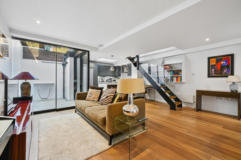 2 bed 1st Floor Flat for rent in Clapham. From Knight Frank - Lettings - Battersea