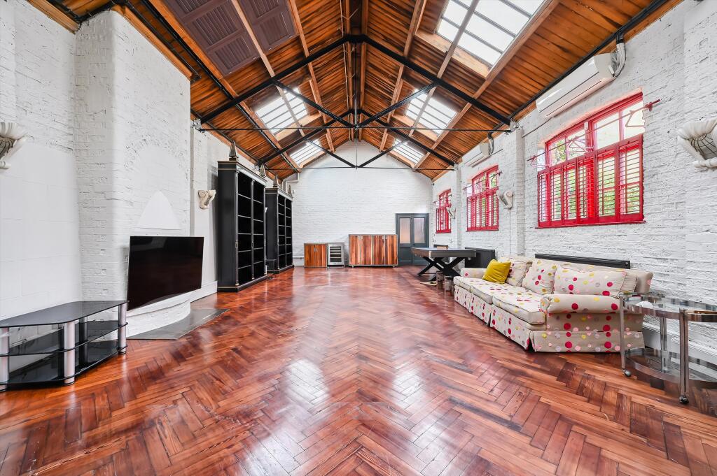 3 bed 1st Floor Flat for rent in Battersea. From Knight Frank - Lettings - Battersea