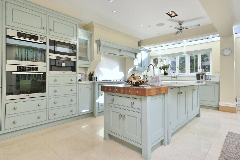 5 bed Mid Terraced House for rent in Battersea. From Knight Frank - Lettings - Battersea