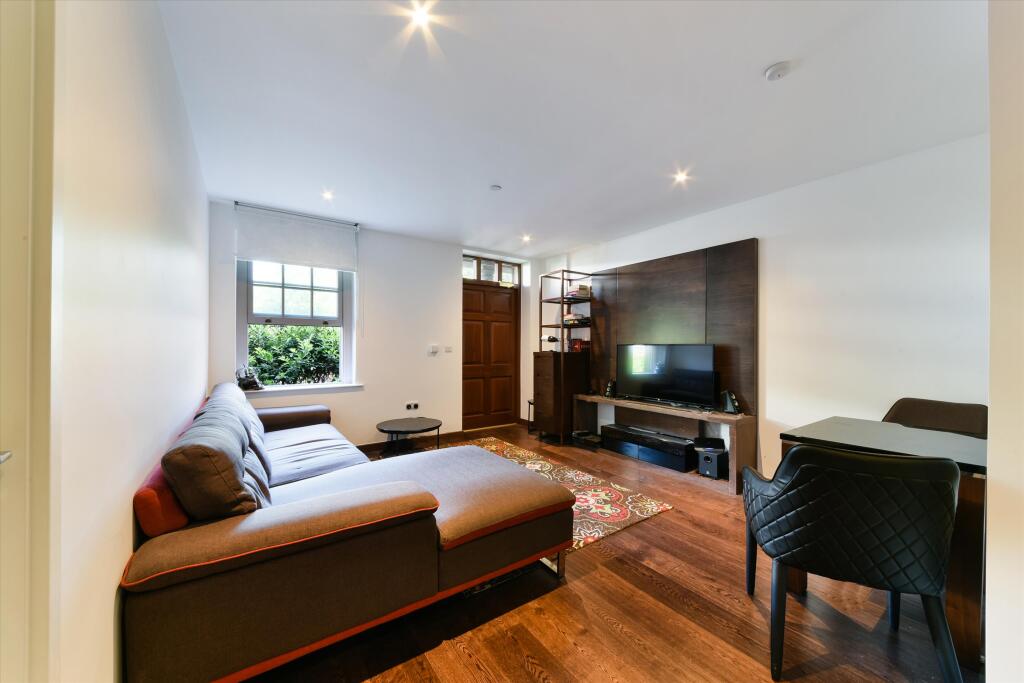 2 bed 1st Floor Flat for rent in Stepney. From Knight Frank - Lettings - Wapping 2 bed 1st Floor Flat for rent in Stepney. From Knight Frank - Lettings - Wapping