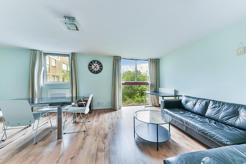 1 bed 1st Floor Flat for rent in London. From Knight Frank - Lettings - Wapping