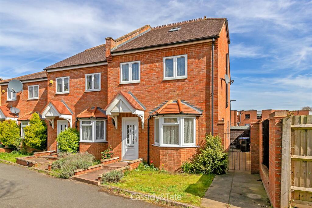 3 bed End of Terrace for rent in Hatfield. From Cassidy & Tate - St Albans 3 bed End of Terrace for rent in Hatfield. From Cassidy & Tate - St Albans