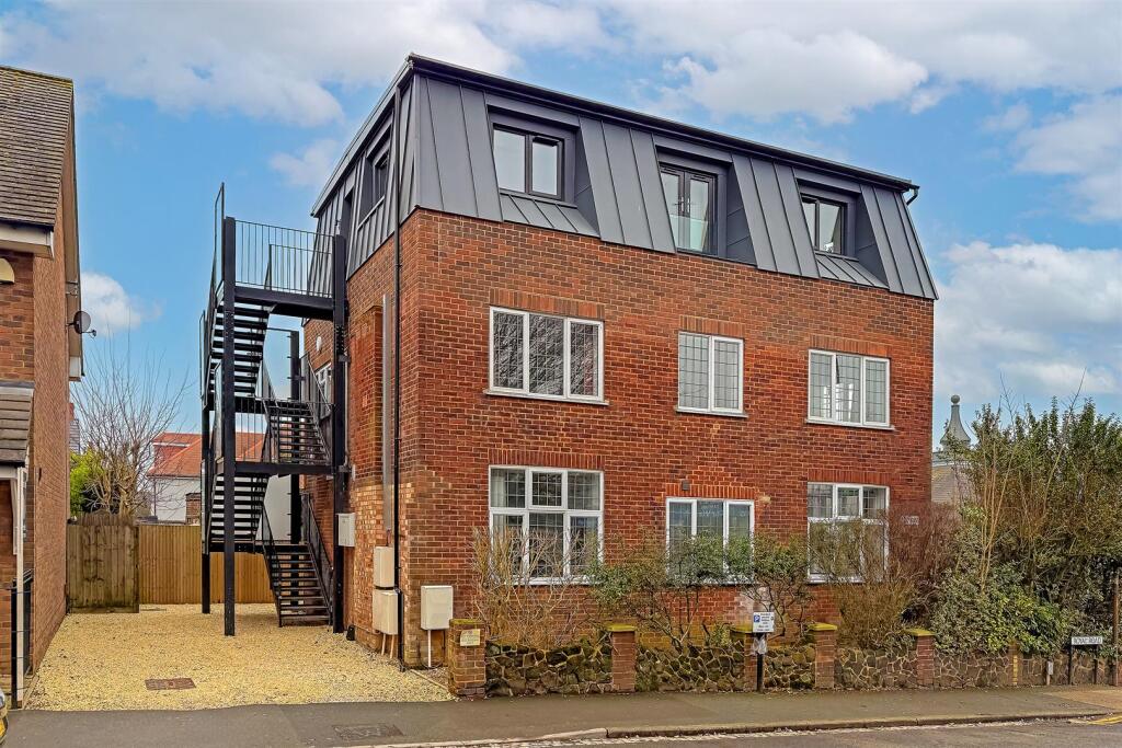 3 bed Annexe for rent in St Albans. From Cassidy & Tate - St Albans
