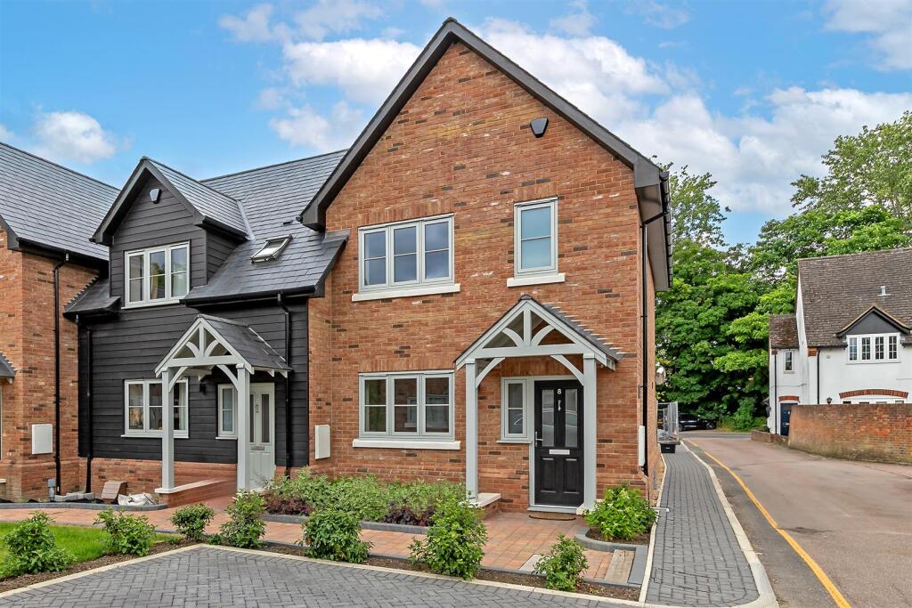 2 bed End of Terrace for rent in Frogmore. From Cassidy & Tate - St Albans