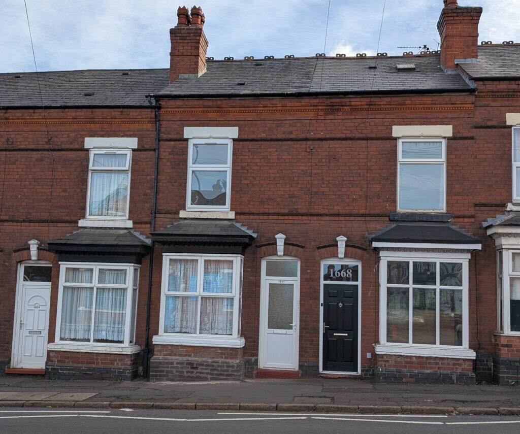 3 bed Mid Terraced House for rent in Headley Heath. From Oakton Estates - Birmingham