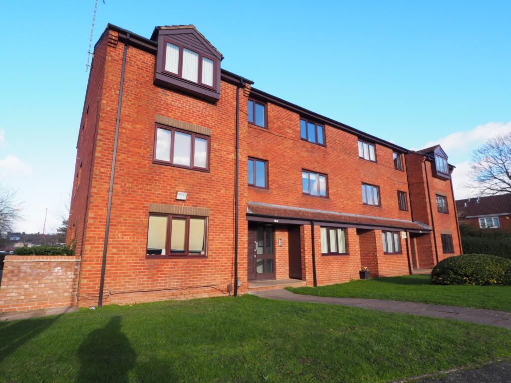 2 bed House (unspecified) for rent in Lickey. From Oakton Estates - Birmingham