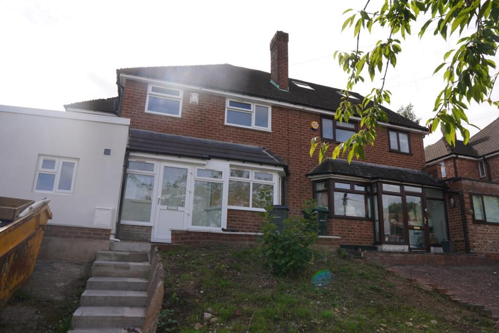 3 bed Mid Terraced House for rent in Pheasey. From Oakton Estates - Birmingham