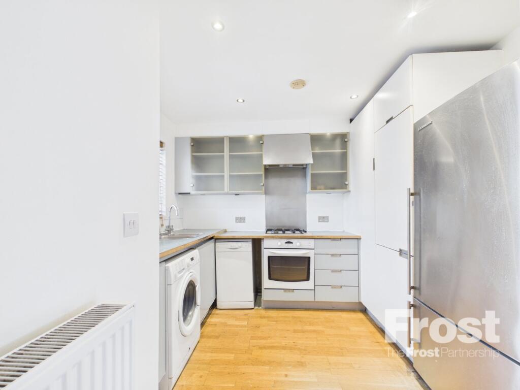 3 bed Detached for rent in Feltham. From The Frost Partnership Feltham