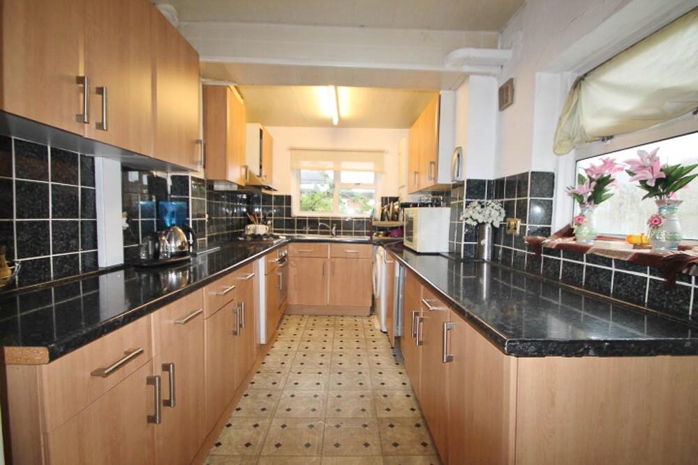 3 bed Semi Detached for rent in Feltham. From The Frost Partnership Feltham