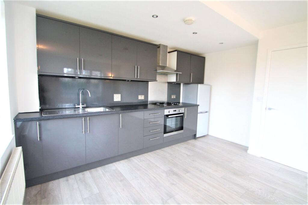 2 bed Apartment for rent in Feltham. From The Frost Partnership Feltham 2 bed Apartment for rent in Feltham. From The Frost Partnership Feltham