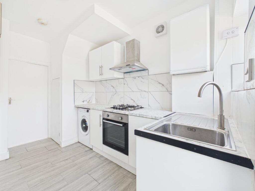3 bed Semi Detached for rent in Feltham. From The Frost Partnership Feltham